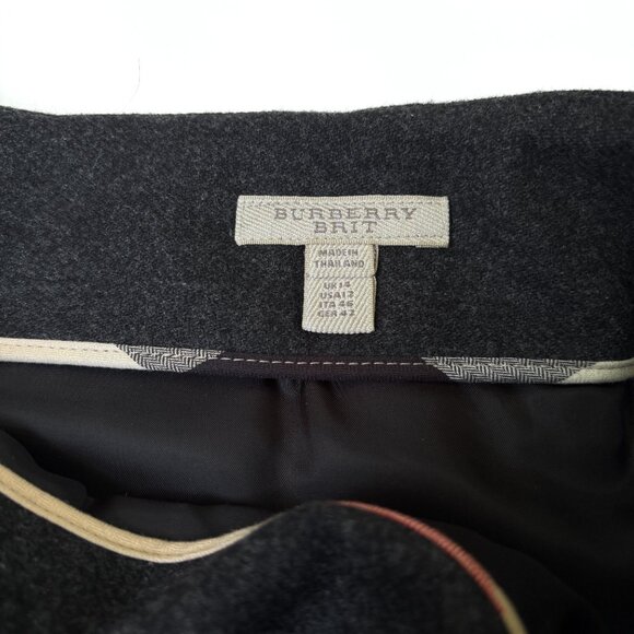 ❌ SOLD❌ BURBERRY Brit Belted Wool Skirt - Picture 9 of 11